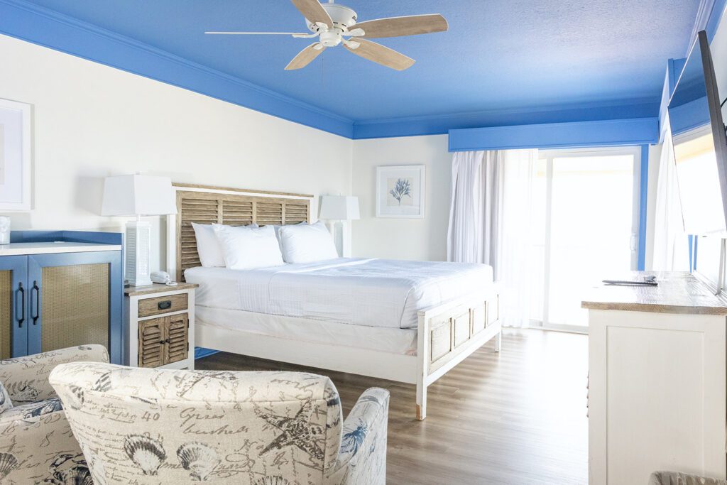 oceanfront honeymoon suite bed